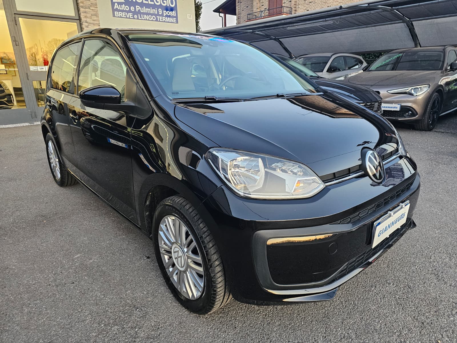 VOLKSWAGEN UP 1.0