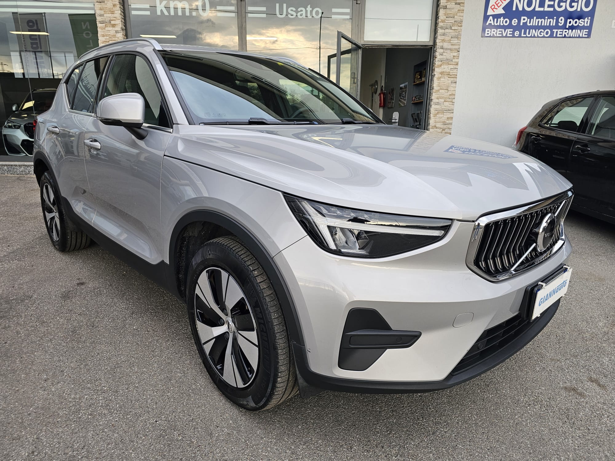 VOLVO XC40 T4