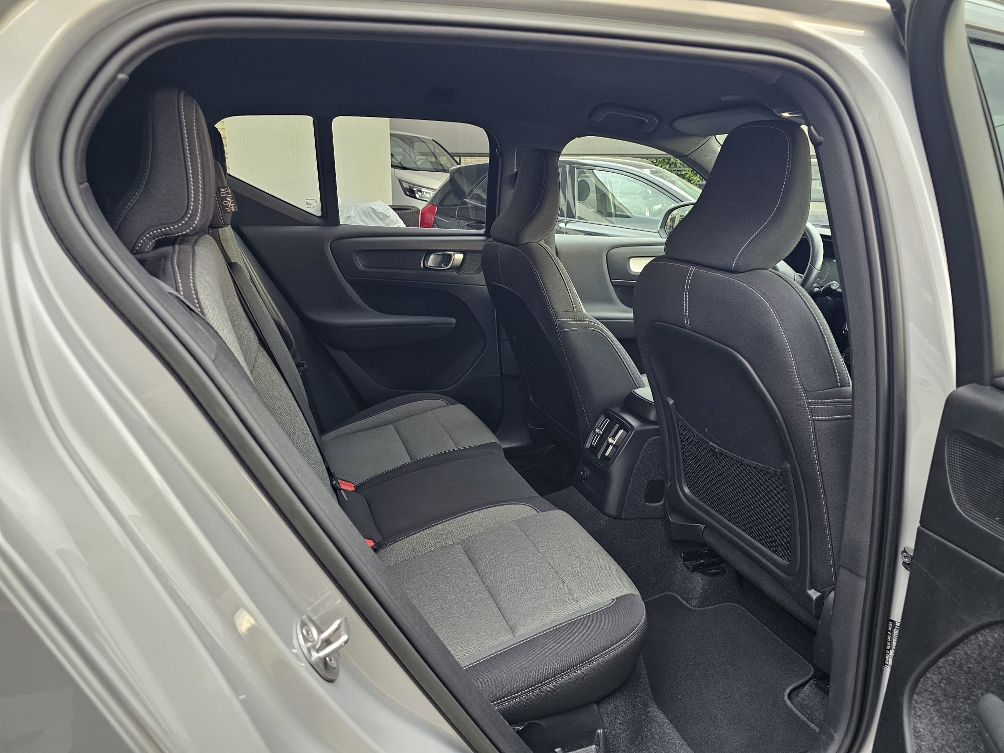 VOLVO XC40 T4