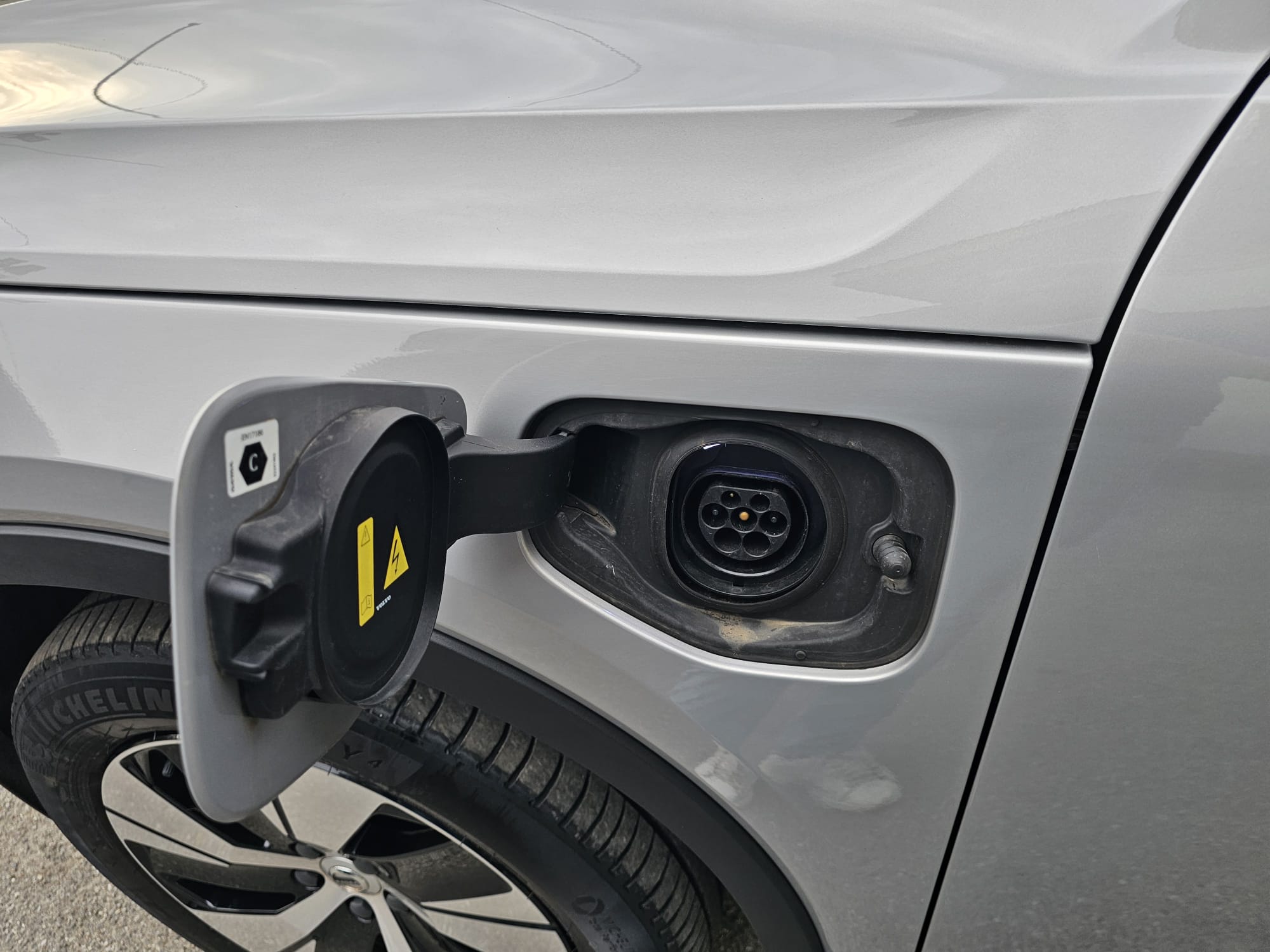 VOLVO XC40 T4