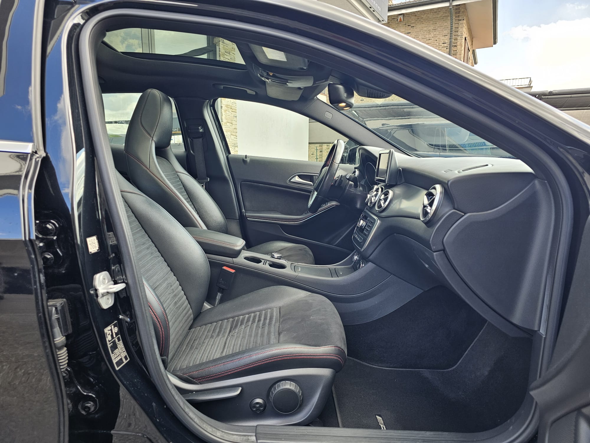 MERCEDES GLA 200D