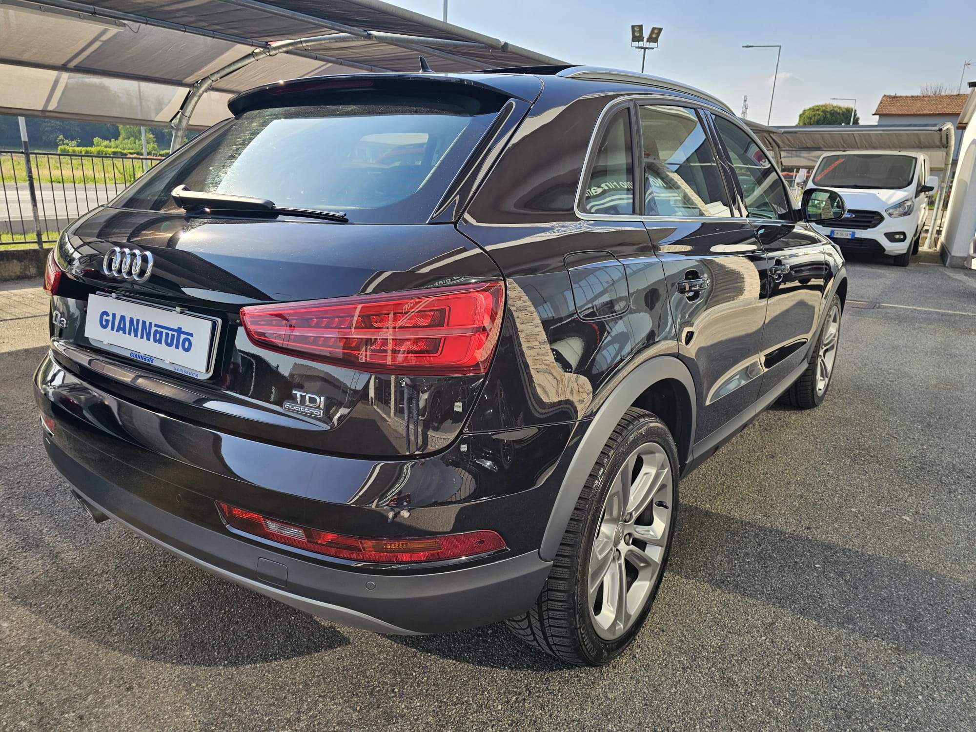 AUDI Q3 2.0 TDI