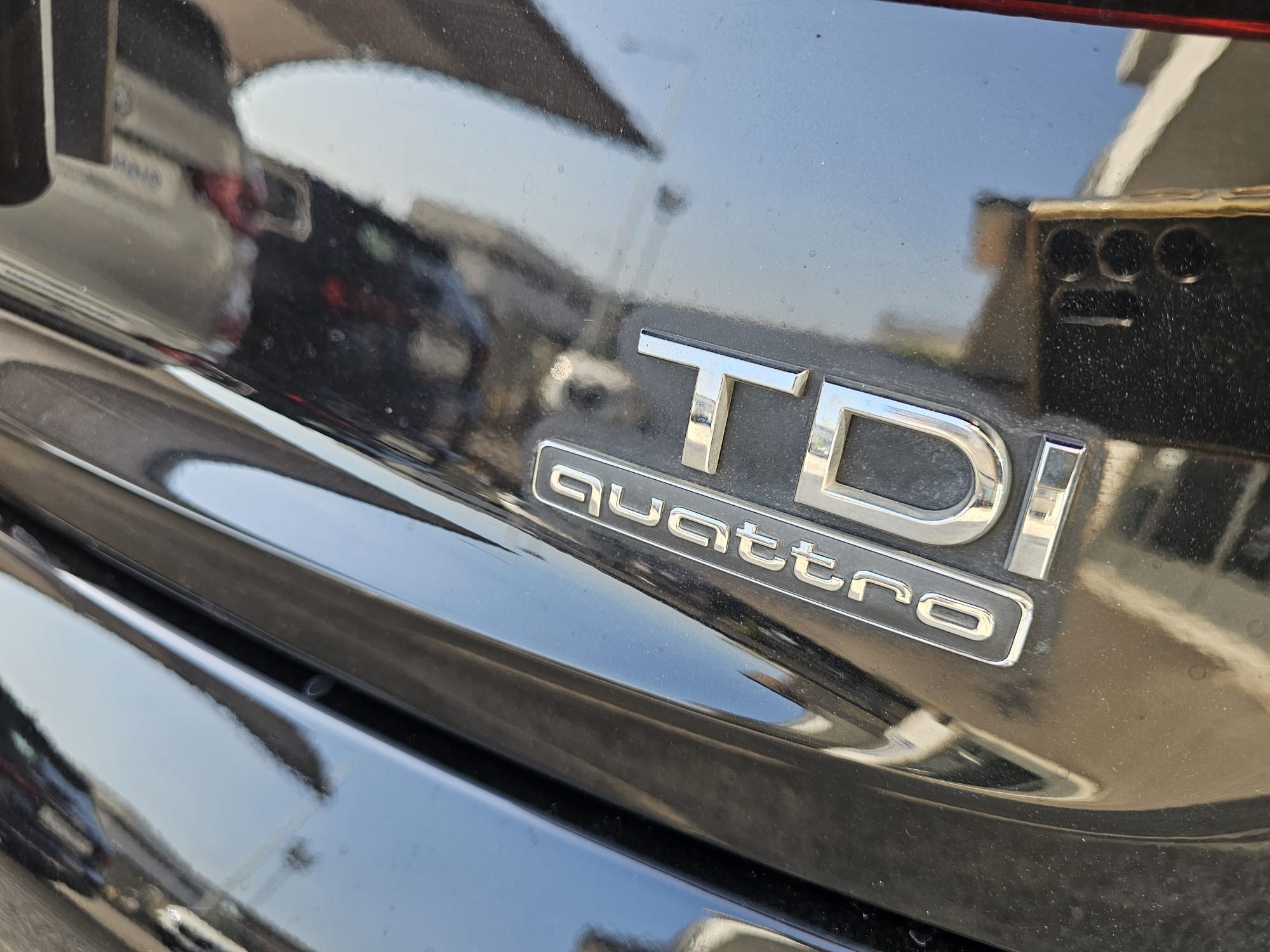 AUDI Q3 2.0 TDI