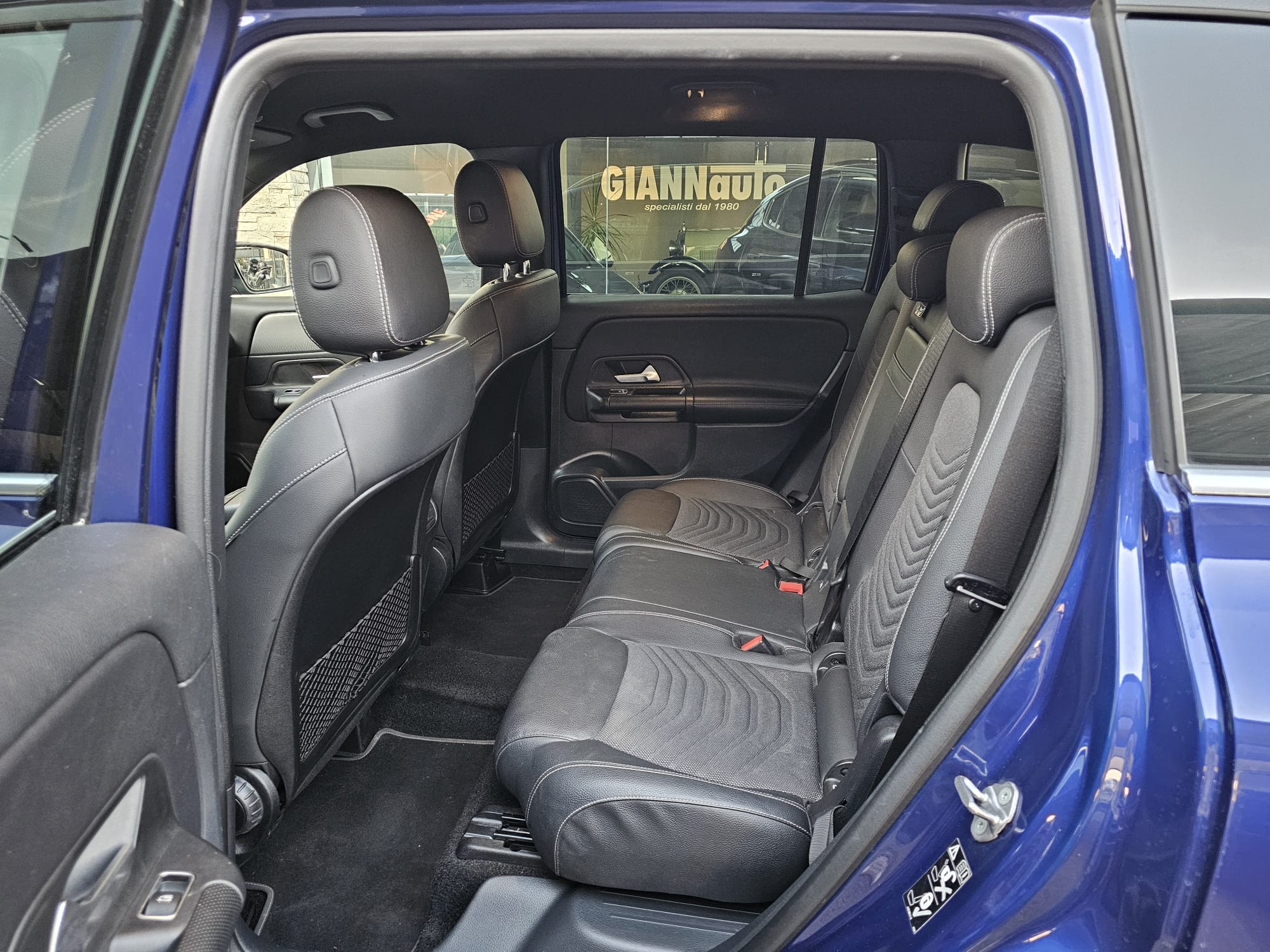 MERCEDES GLB 220D